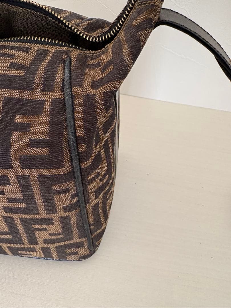 【値下げ！】FENDI フェンディ ズッカ 柄バニティバッグ ブラウン 茶