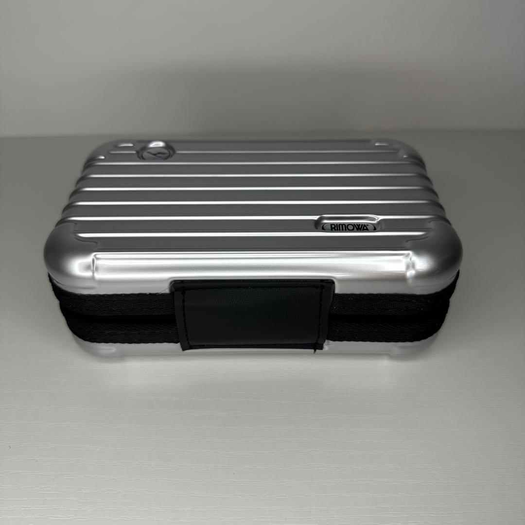 【非売品】RIMOWA Lufthansa アメニティキット メタリックシルバー