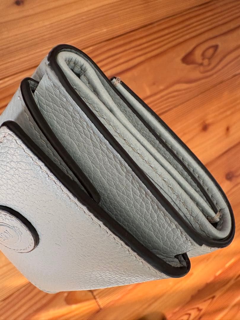 【美品】TOD'S ライトブルー 三つ折り財布