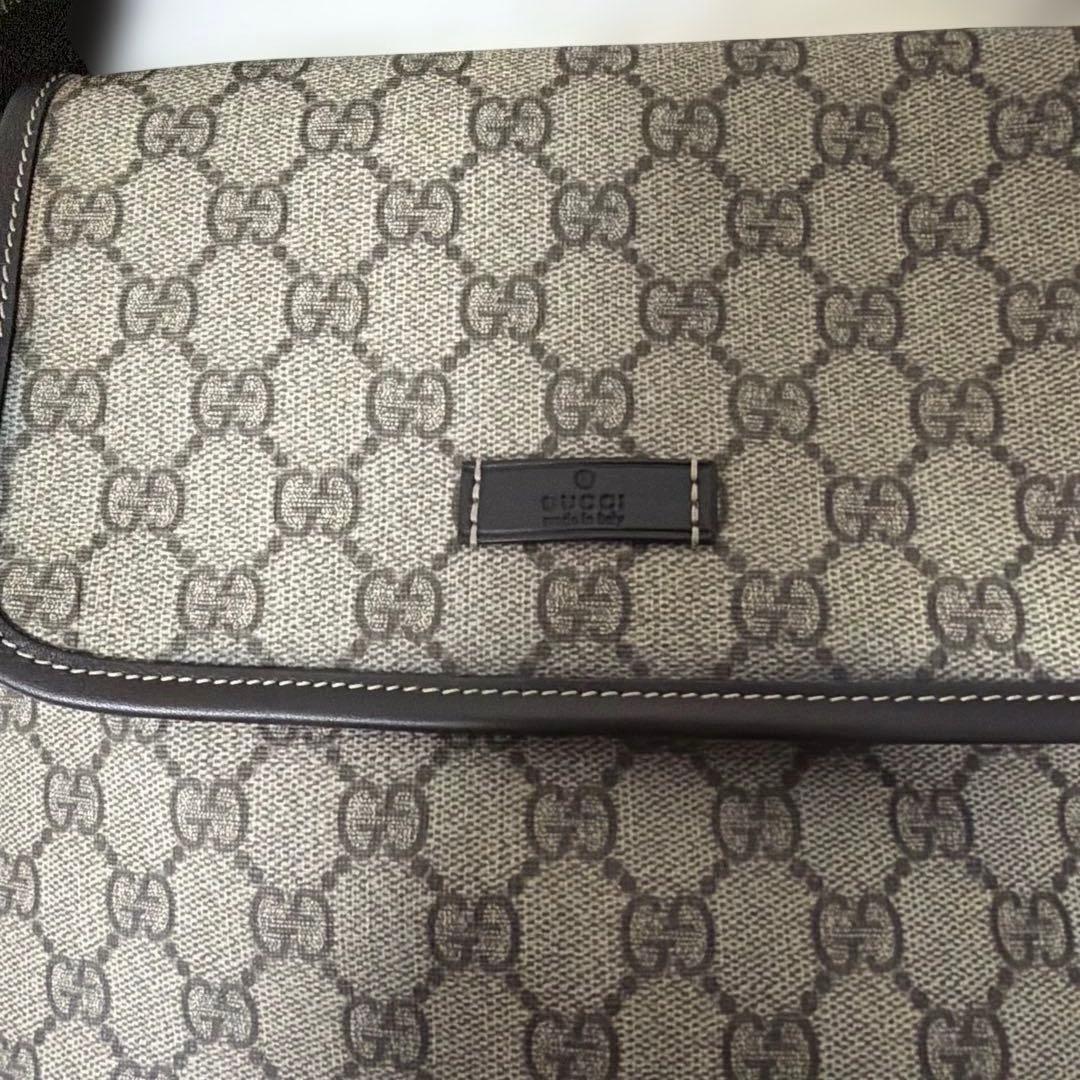 GUCCI ショルダーパック　美品