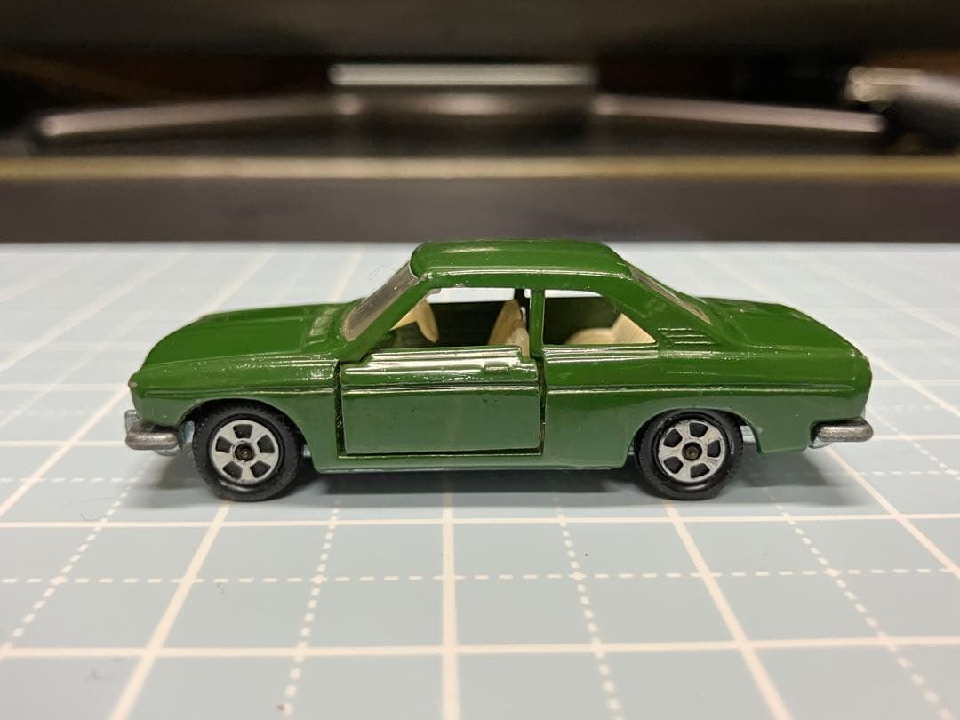 ｍ*J様 トミカ　ニッサン　ブルーバードSSS クーペ