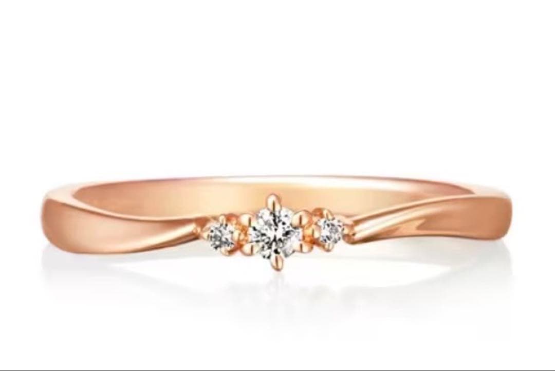 （美品）ローズゴールド ダイヤモンドリング 3石