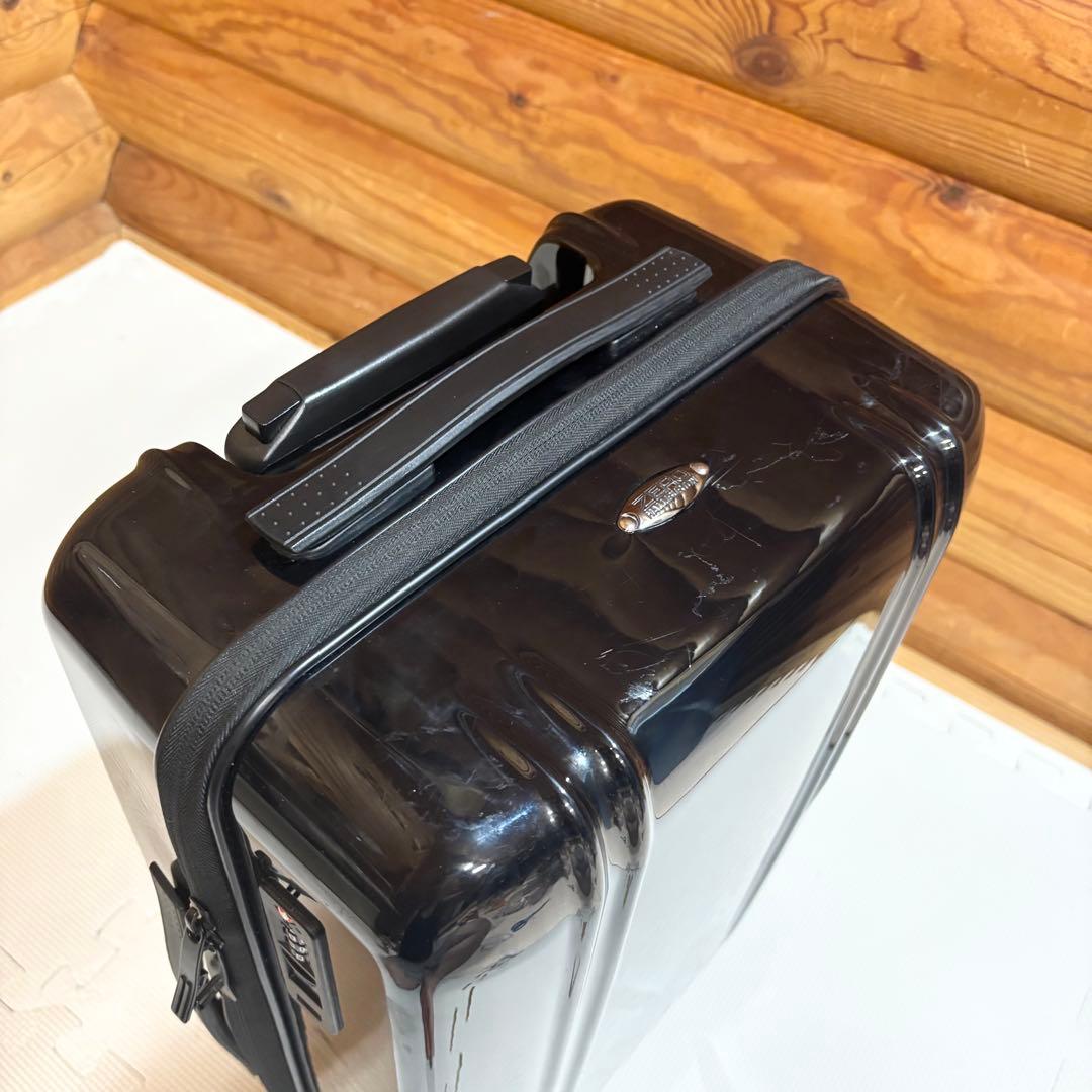 ZEROHALLIBURTON ゼロハリバートン USA製 35L スーツケース