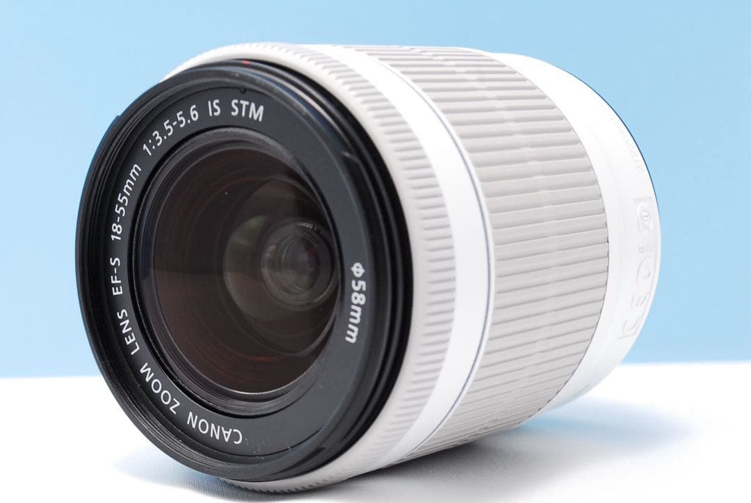 【人気色ホワイト】Kiss X7 手ぶれ補正 軽量 ショット数少ない☆