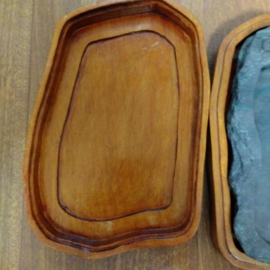 硯 箱付 松 重さ1.75kg 書道 習字 スズリ 毛筆 フデ 墨 【端渓硯？】