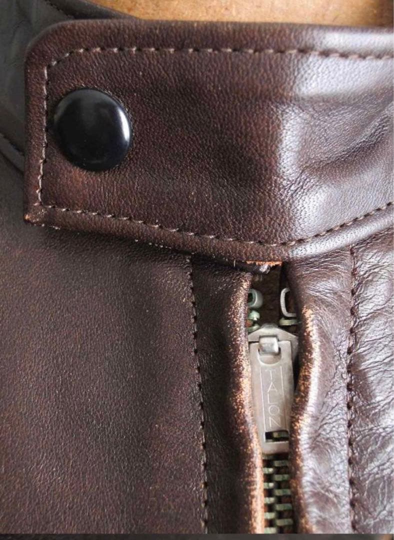 ジョーマッコイズのホースハイドシングルライダース