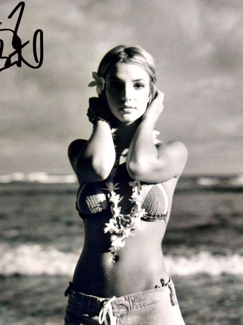 ブリトニー・スピアーズ直筆サイン入り超 大型写真…6