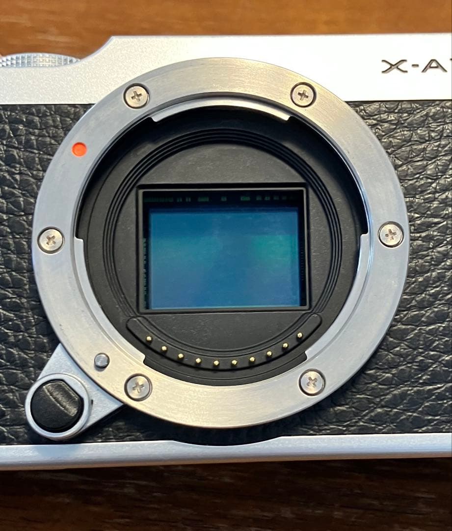 【SALE】稼働品 FUJIFILM X-A1 ズームレンズ 充電器付