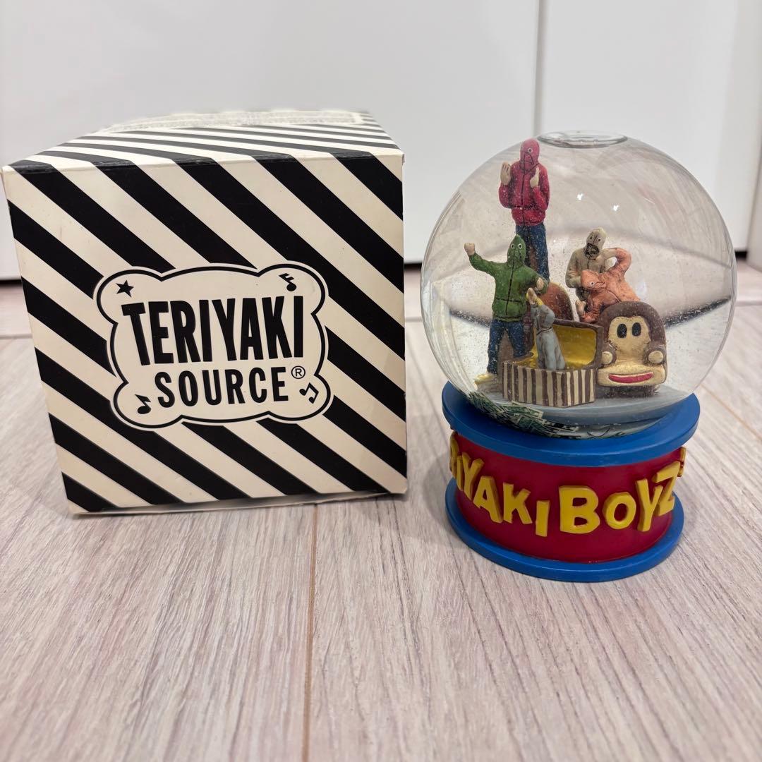 A BATHING APE®️ × TERIYAKI BOYS スノードーム