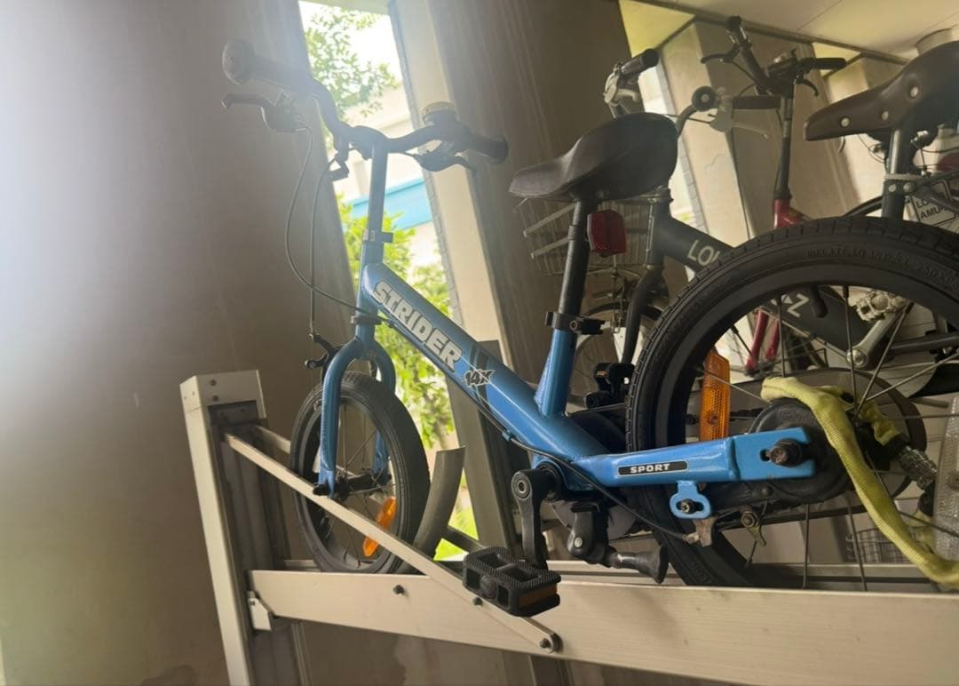 セール直接取引STRIDER 14 子供用バイク 青