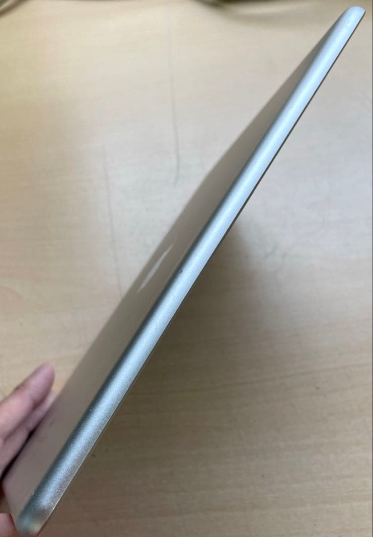 iPad 第6世代　A1893　Wi-Fiモデル　シルバー　32GB #5