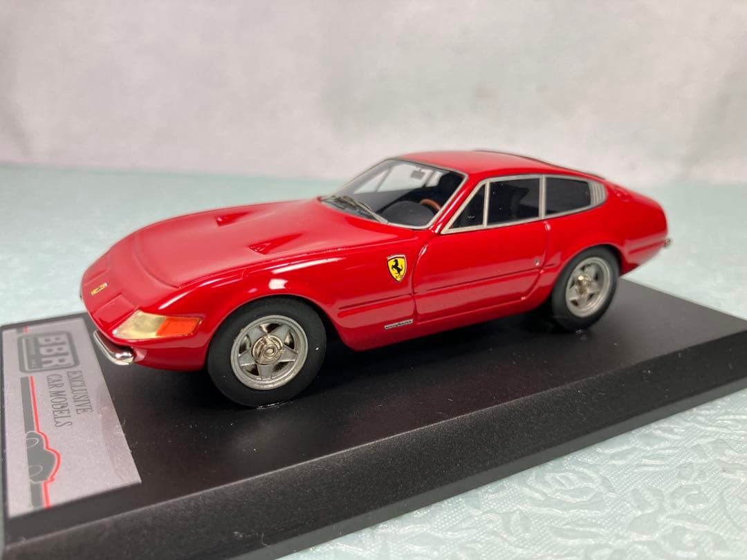 Ferrari 365GTB Daytona ストリート　1976年　レッド