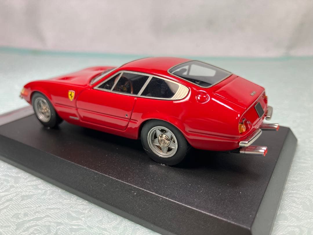 Ferrari 365GTB Daytona ストリート　1976年　レッド