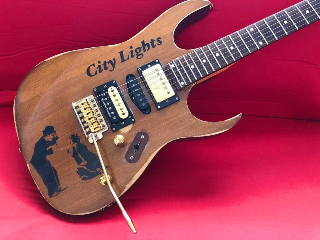 エレキギター　ストラトタイプ