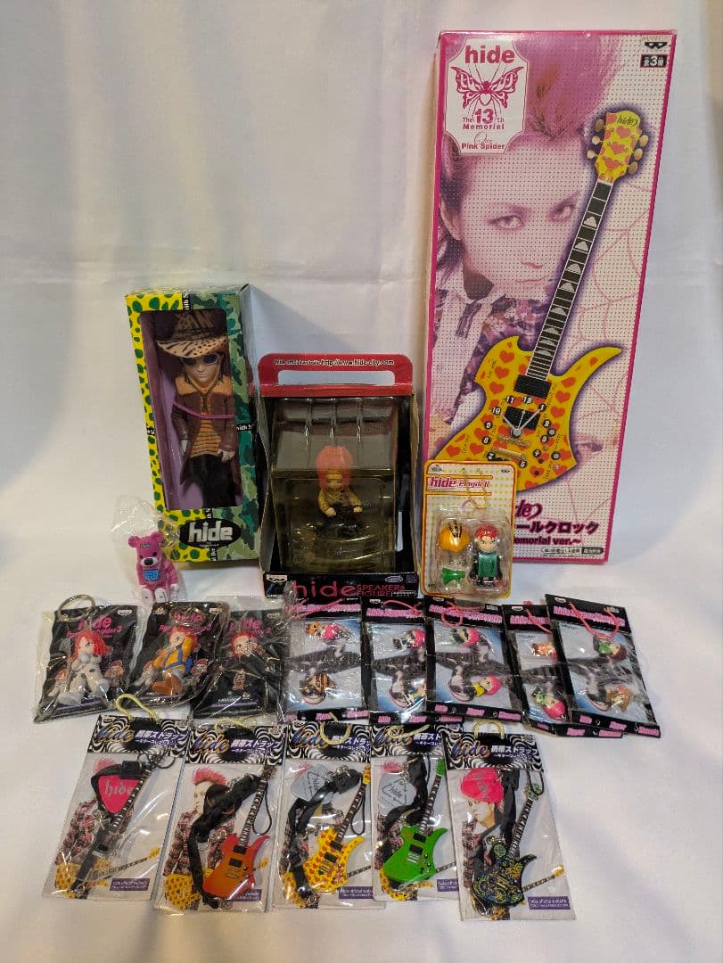 hide　ウォールクロック　ベアブリック　ギターコレクション　イエローハート