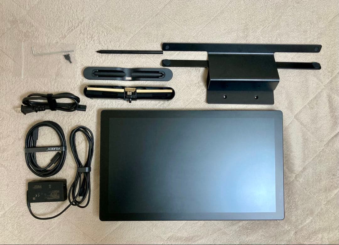 液タブ・ペンタブ Wacom cintiq pro 17