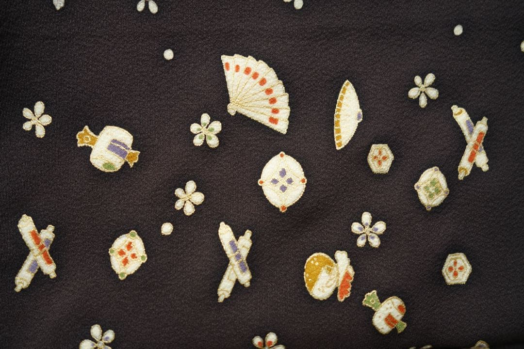 正絹　小紋　墨色　宝尽くしに梅