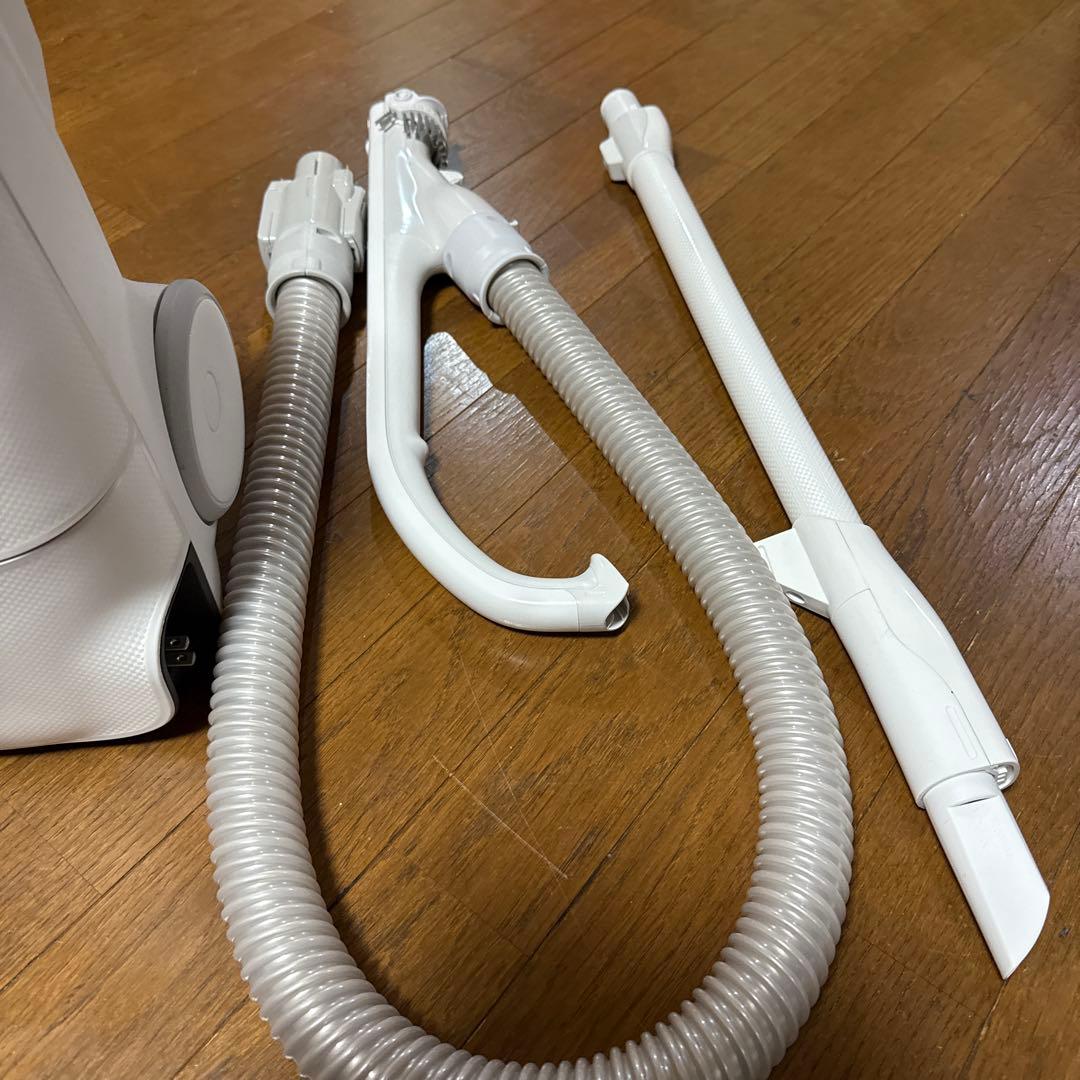 Panasonic キャニスター掃除機 本体2024年製