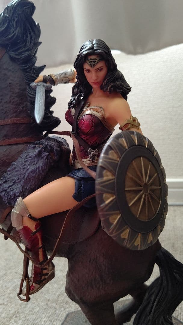 ワンダーウーマン 1/10 DX アートスケール スタチュー