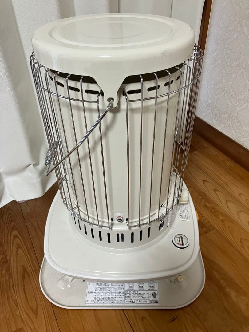 ホワイト 円筒形 ストーブ