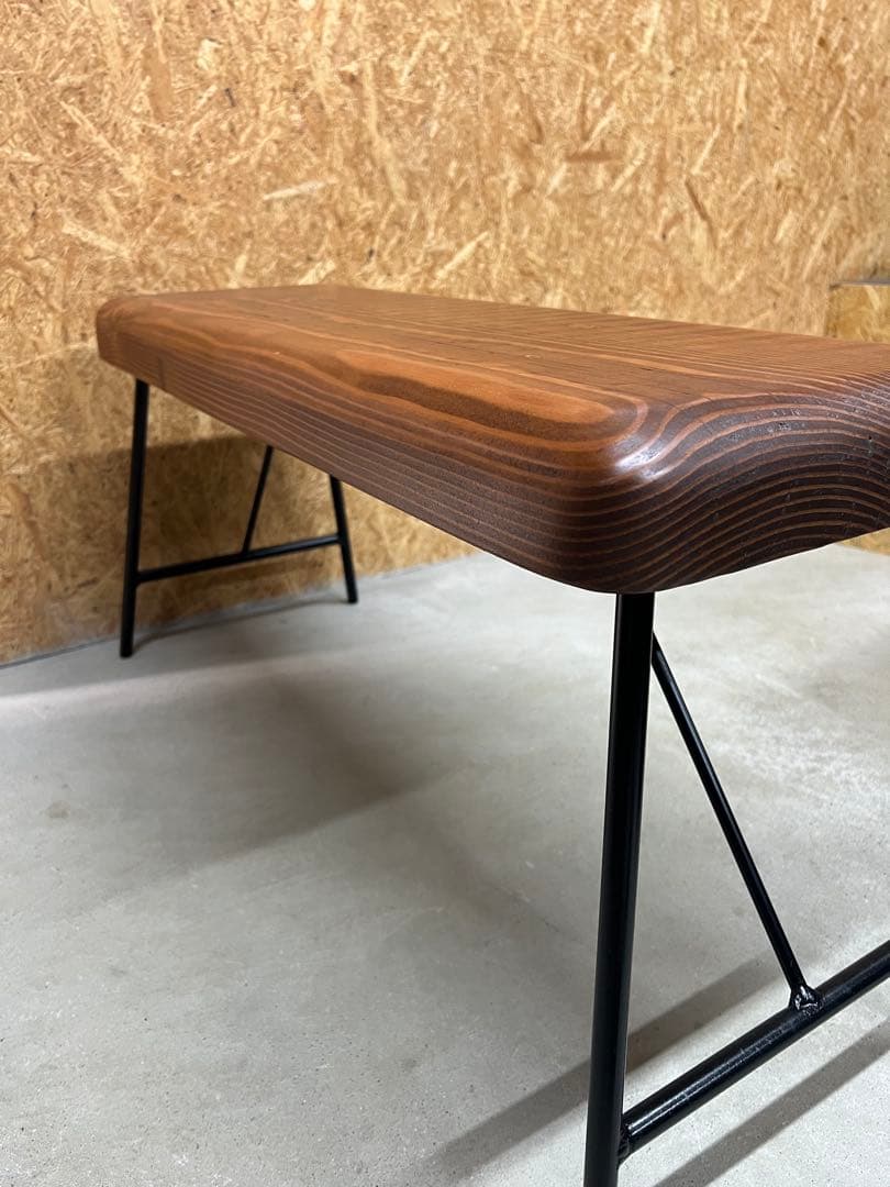 ブラウン木製ベンチ・スチール脚