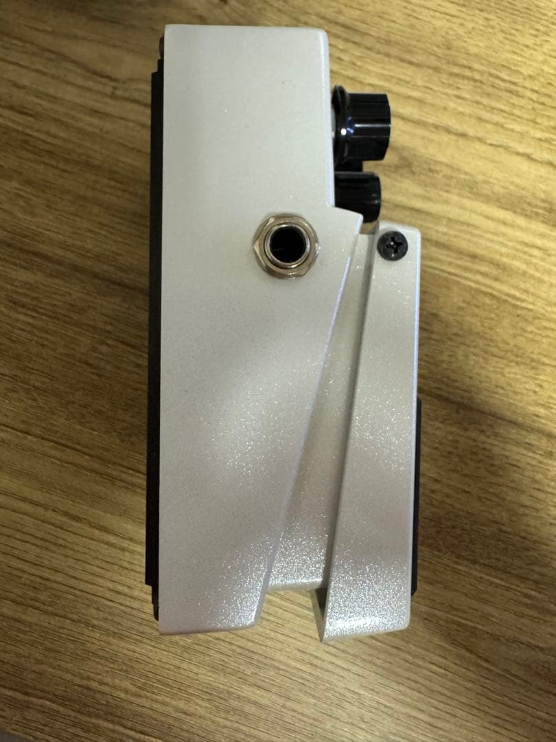 BOSS DS-1 ディストーションペダル 限定カラー ホワイト