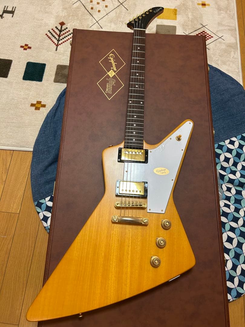 ギター Epiphone by Gibson Korina Explorer