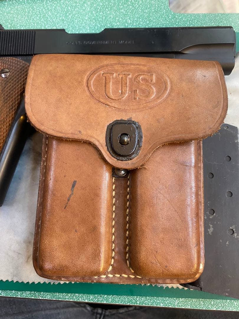 東京マルイコルトガバメントマークIV 70ガスブローバック　マガジンポーチ付き