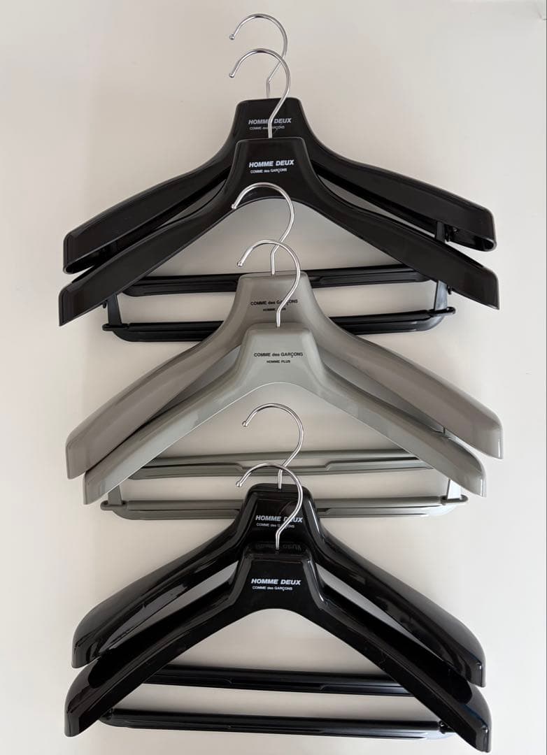 COMME des GARCONSのハンガー（メンズx合計8本）