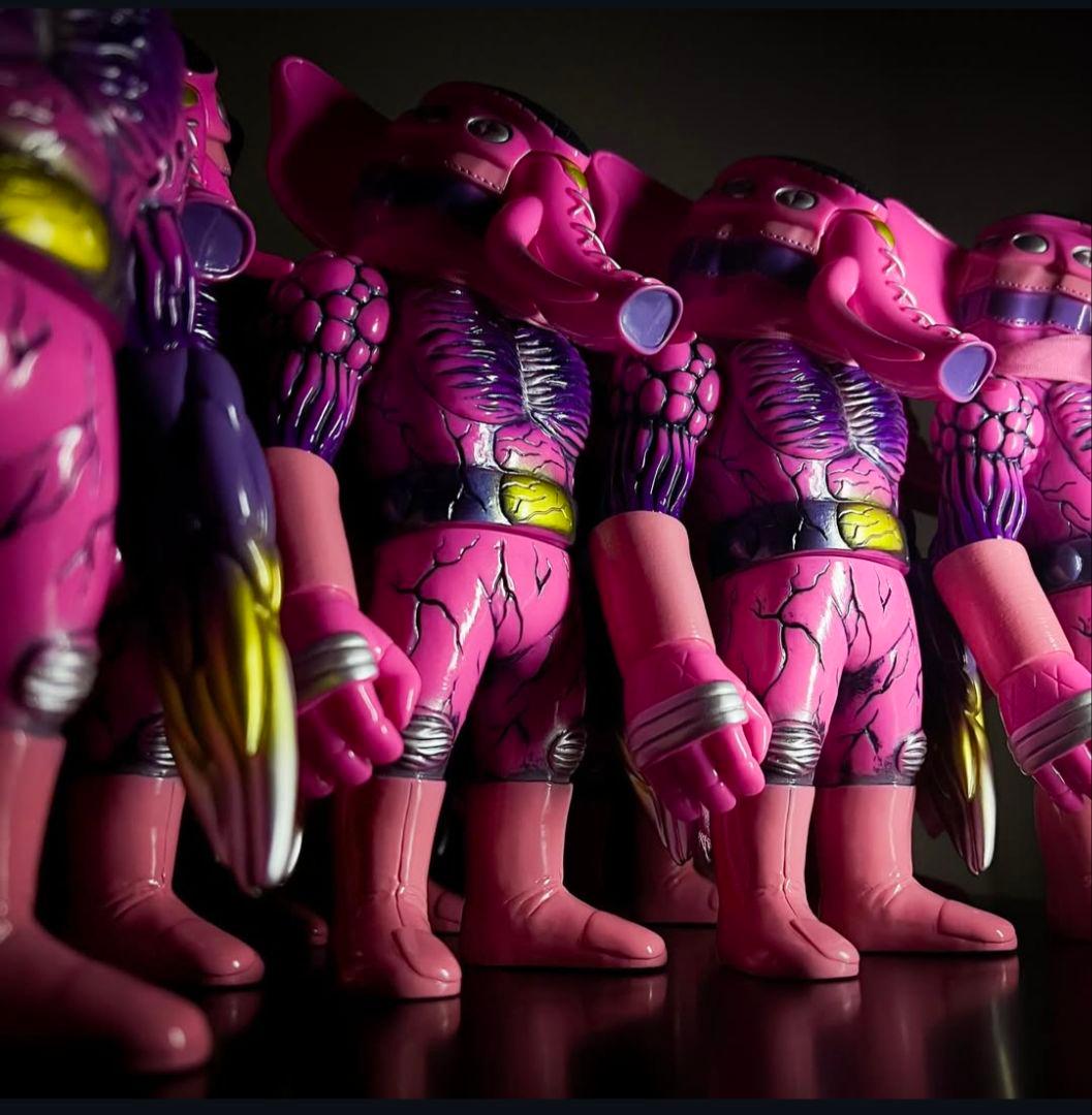 新品未使用品　NEO ONE エレマックス　蛍光ピンク　第37回　ソフビ