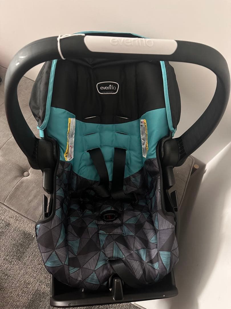 evenflo チャイルドシート