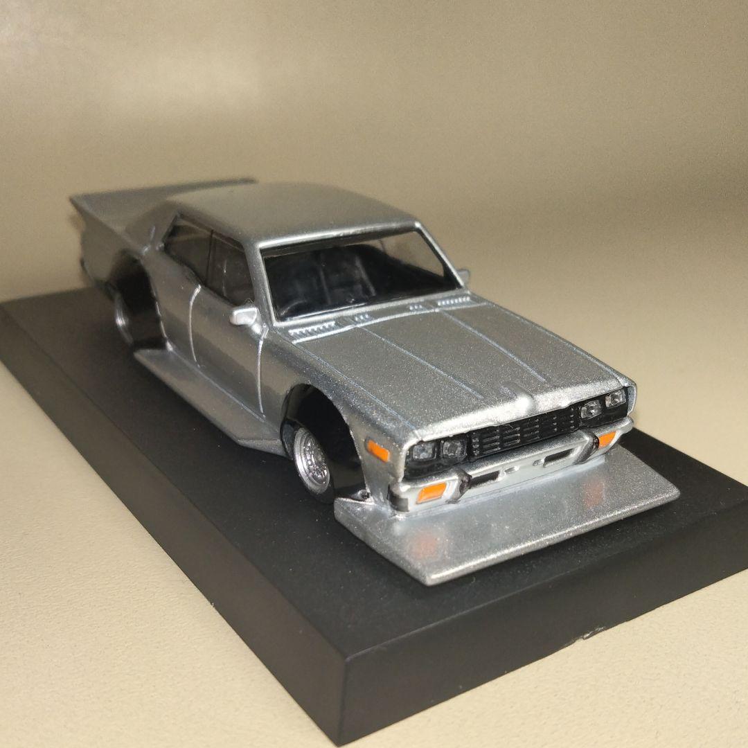 ★商談中★　5749 アオシマグラチャン３３０セドリック日産 1/64 台座のみ