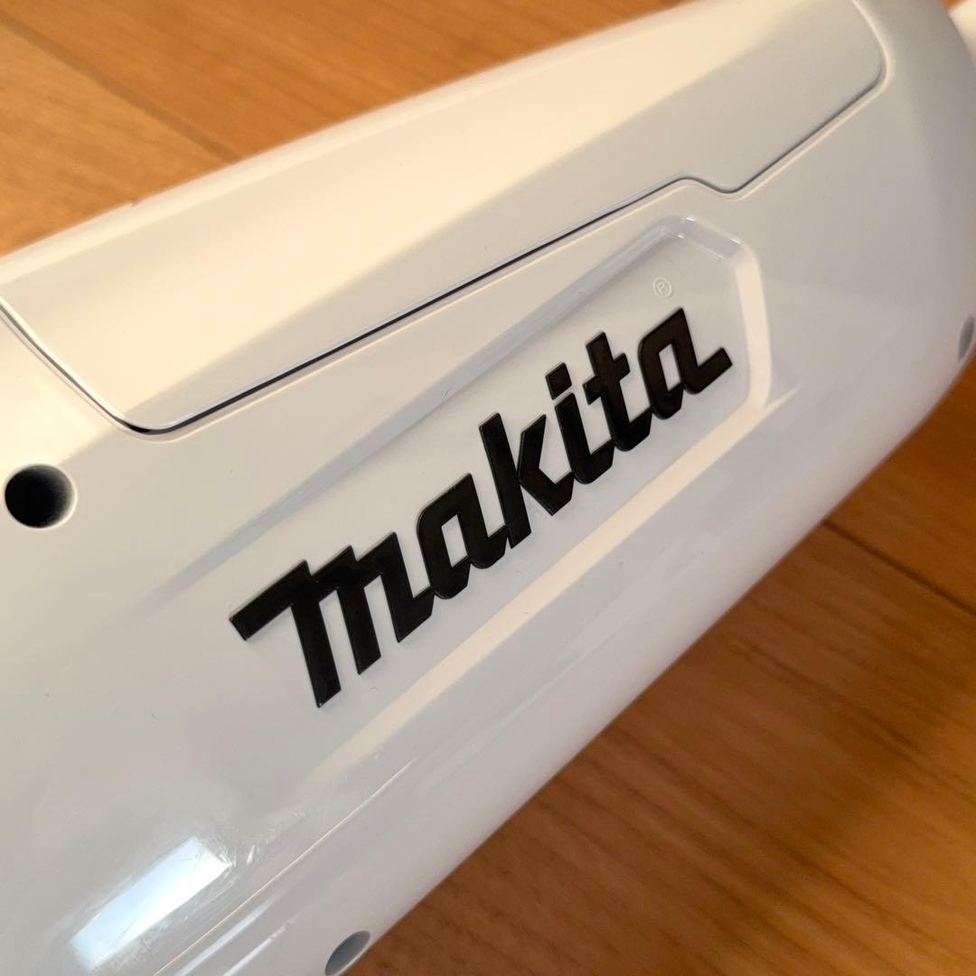 マキタ CL107FDSHW 充電式クリーナー 10.8V バッテリー 説明書付