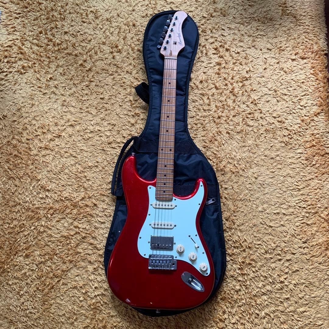 バッカス　レッドエレキギター ストラトキャスタータイプ