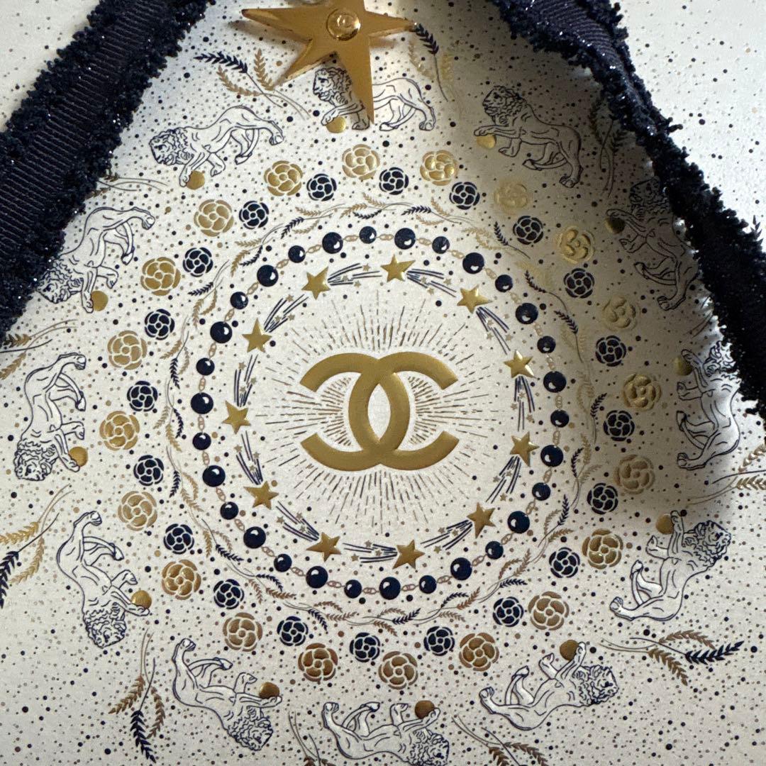 CHANEL 2025ホリデー　リップ＆ネイルケアセット