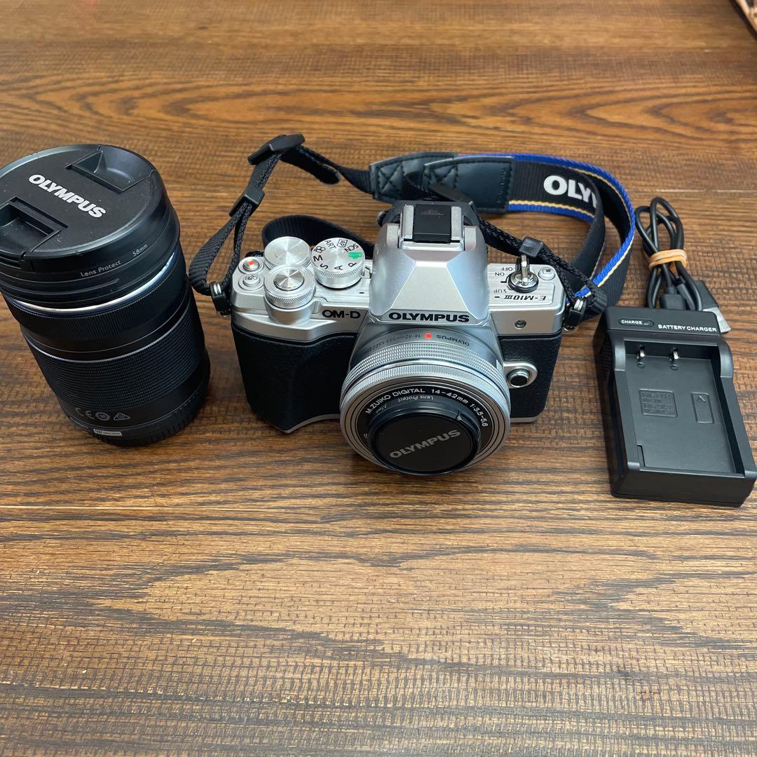 OM-D E-M10 MarkⅢ EZダブルズームキット