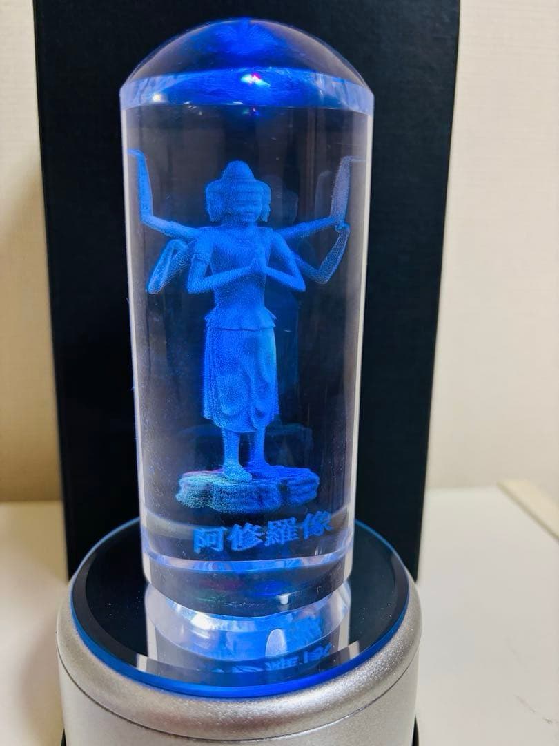 【新品】LED照明付3D阿修羅像あしゅら　鉛を含まないK9クリスタルガラス