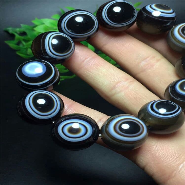 宝飾薬師瑪瑙天眼ブレスレット白と黒の糸を巻いた薬師瑪瑙天眼仏珠ブレスレット