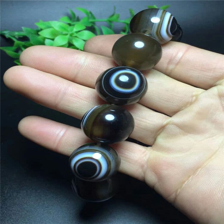 宝飾薬師瑪瑙天眼ブレスレット白と黒の糸を巻いた薬師瑪瑙天眼仏珠ブレスレット