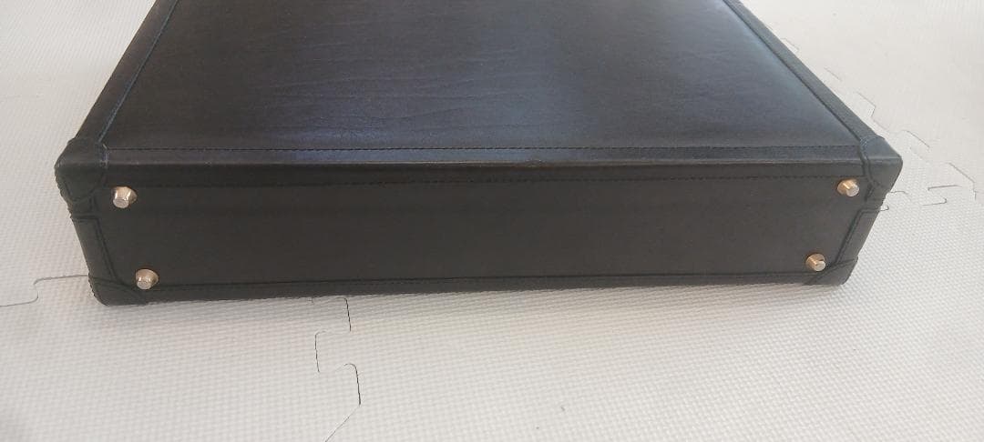 BALLY バリー アタッシュケース HPロゴ入り 黒 鍵付き