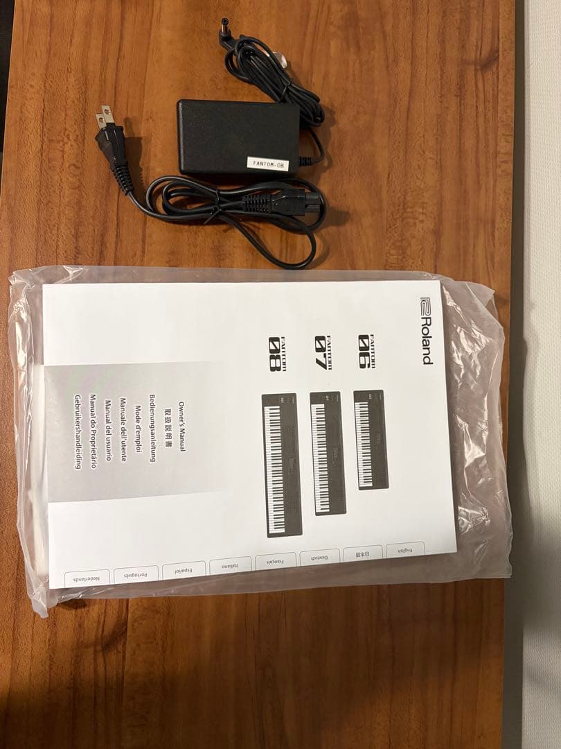 Roland Fantom-08 88鍵盤 ワークステーション（純正ケース付）