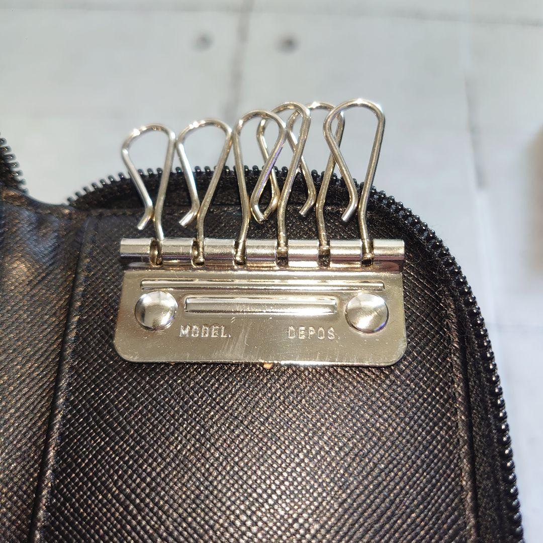 PRADA プラダ キーケース ラウンドファスナー サフィアーノレザー