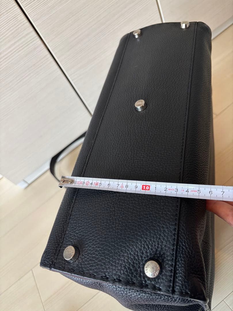 FENDI フェンディ　ピーカブー　モンスター　セルリア