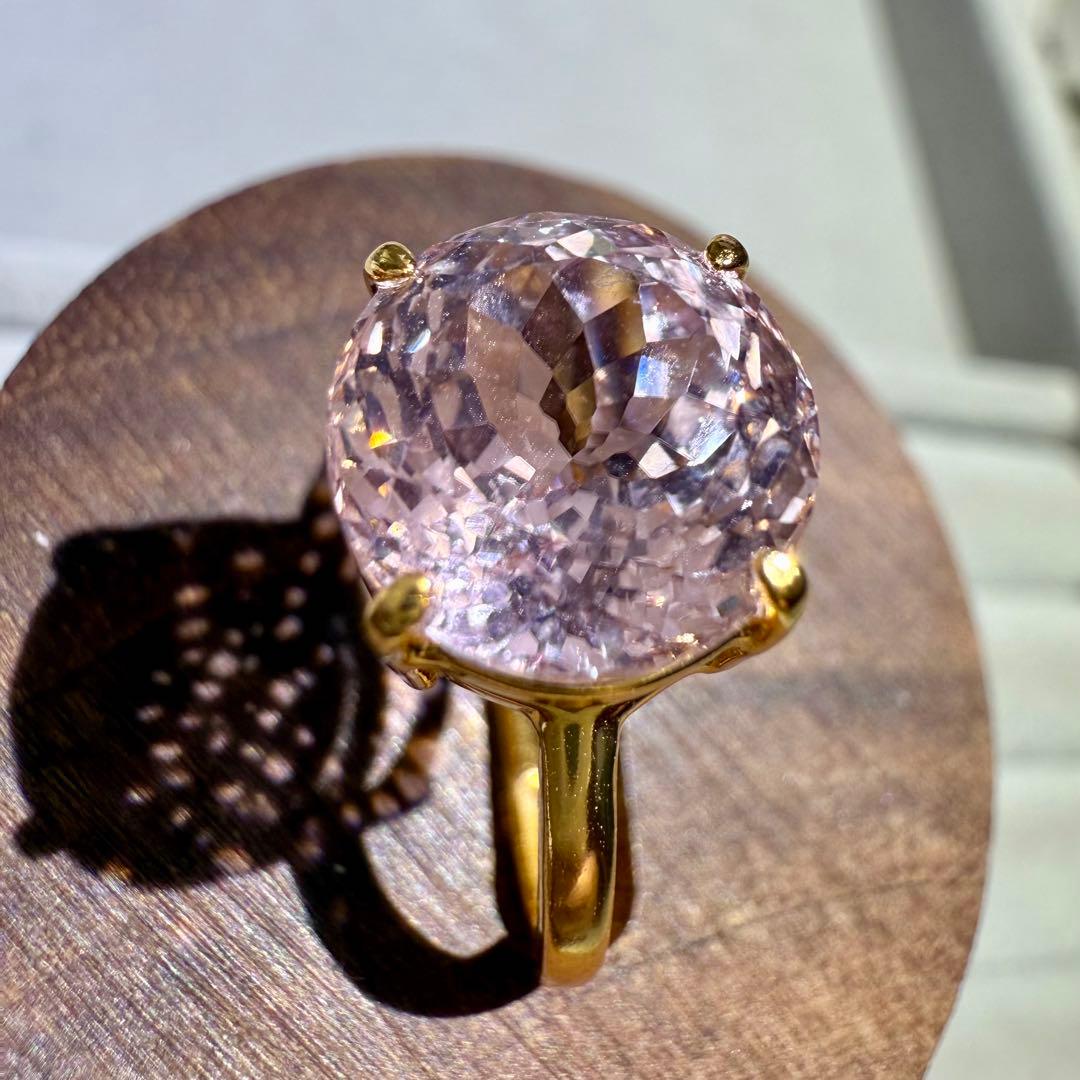 k18gp クンツァイト　ラウンド　ファセットカット　フリーサイズリング　大粒