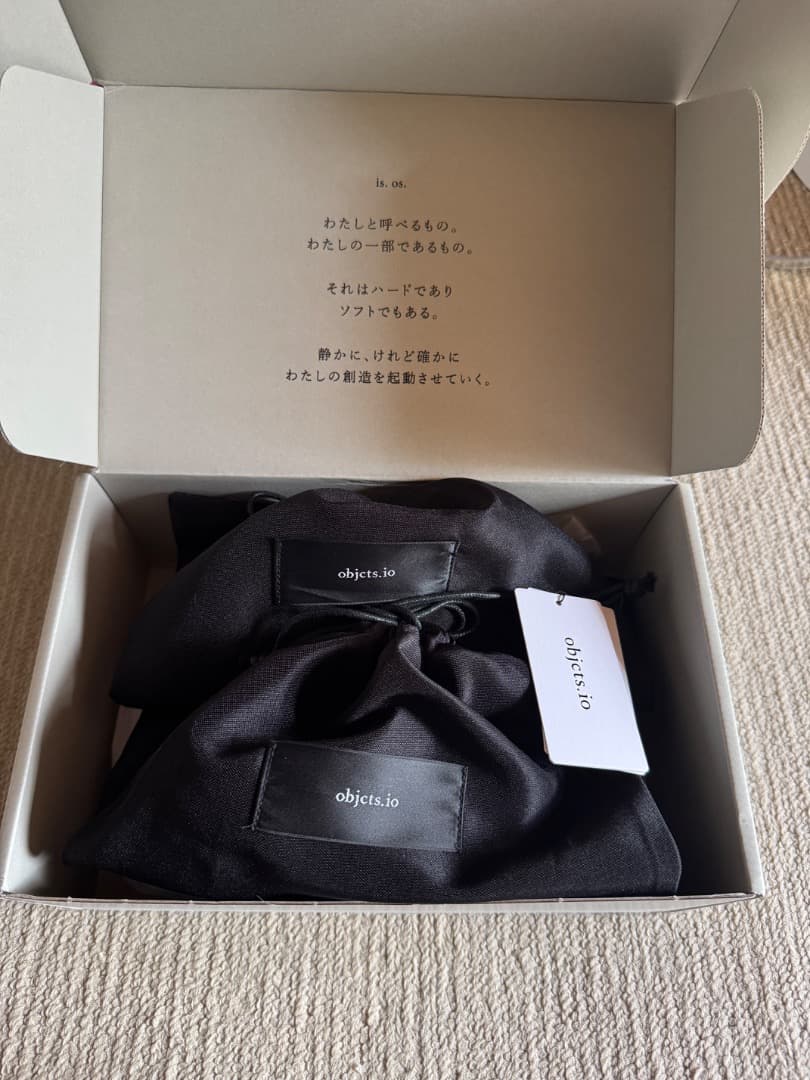 【最値下】objects.io 　iPhone15Proケース・レザーストラップ