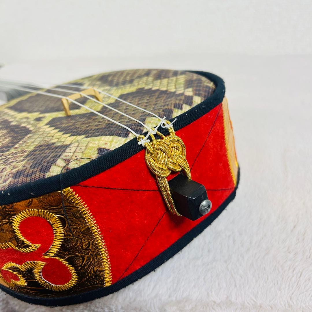【美品】沖縄三線 三味線 人工革 合皮 ヘビ柄　ハードケース付 民族楽器 弦楽器