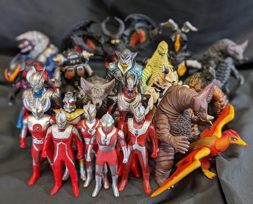 大怪獣バトル・ウルトラ銀河伝説（バンダイ）ソフビフィギュア15体＋6体セット