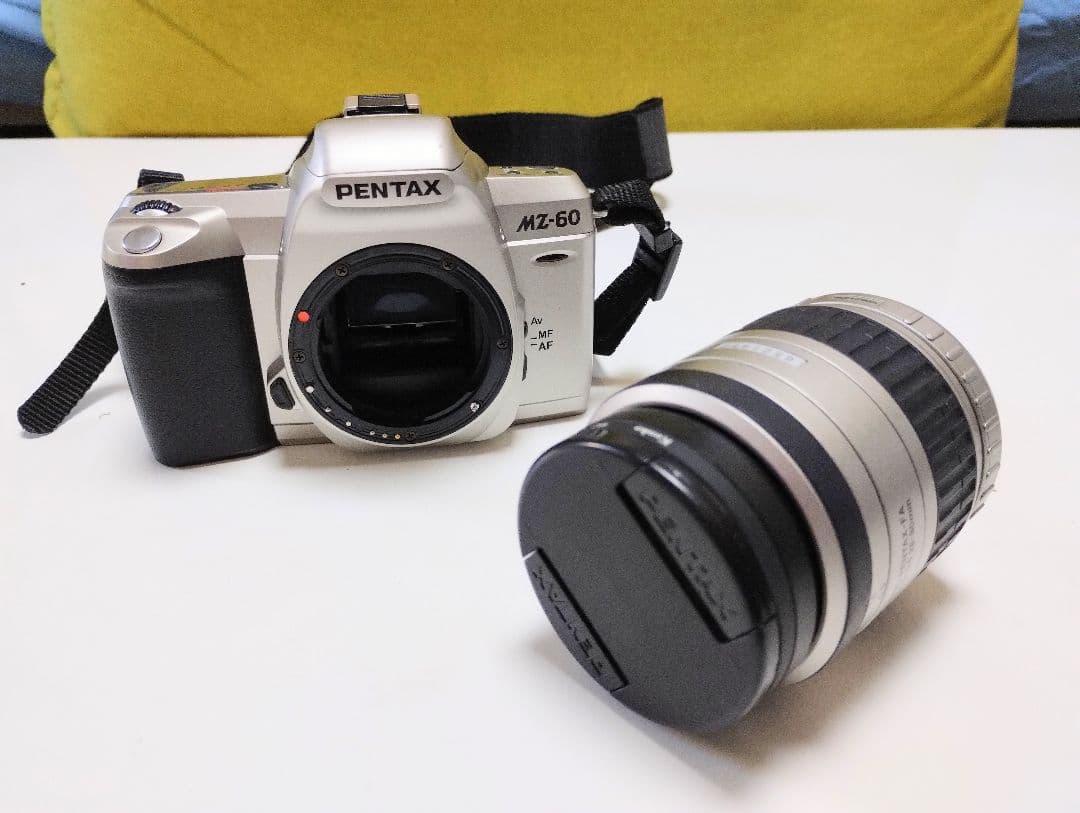 PENTAX MZ-60　SMCレンズ　カメラケース　スタンド付き