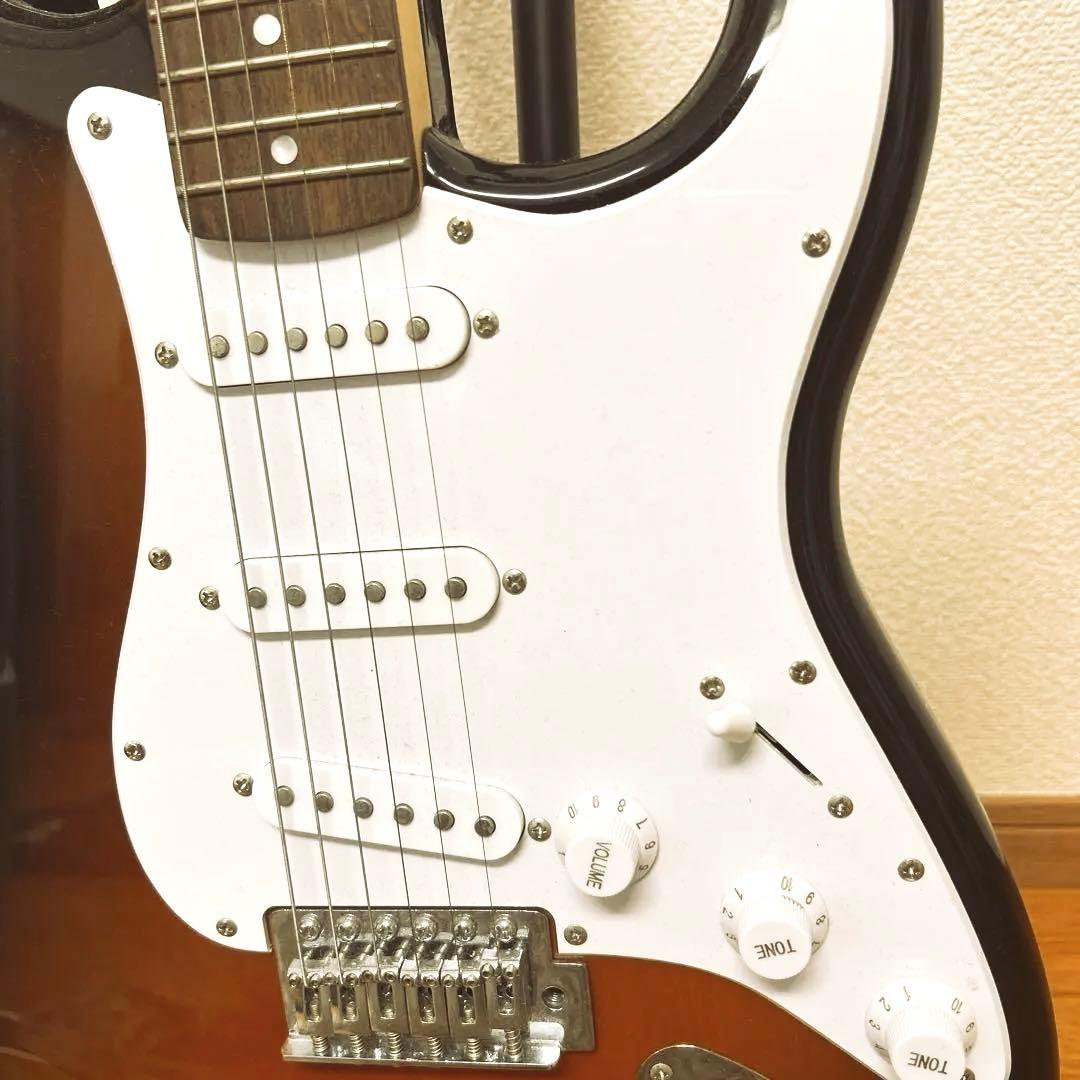 週末値下げ！Squier Stratocaster サンバースト ギタ- 美品