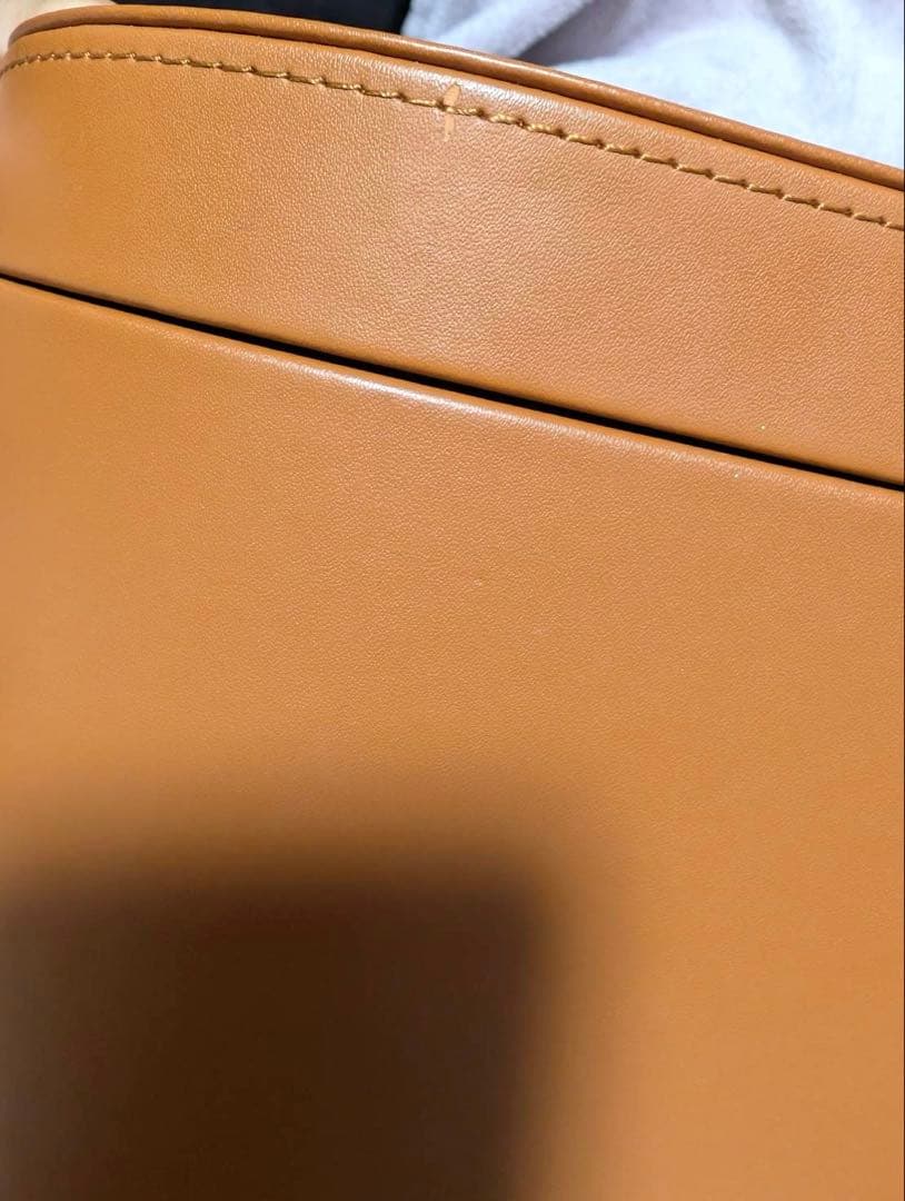 ダイソン　エアラップ　ヘアスタイラー　HS01